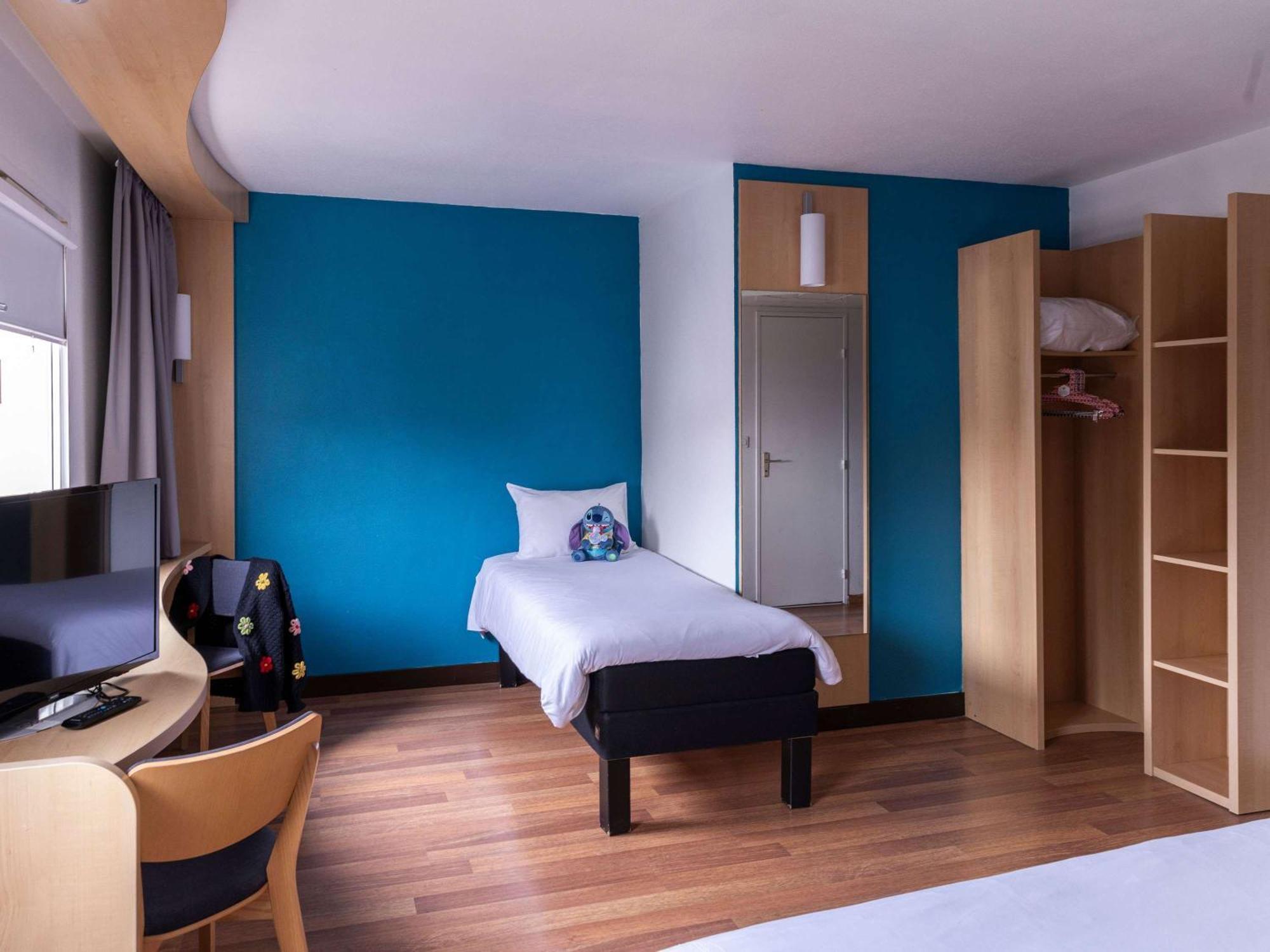 Ibis Lille Lomme Centre Hotel Exterior photo